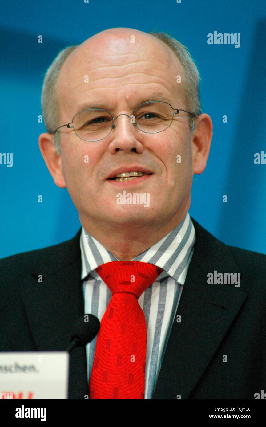 CDU-Generalsekretaer Volker Kauder - Presseunterrichtung Im Konrad-Adenauer-Haus am 14. Oktober 2005, Berlin-Tiergarten. Stockfoto