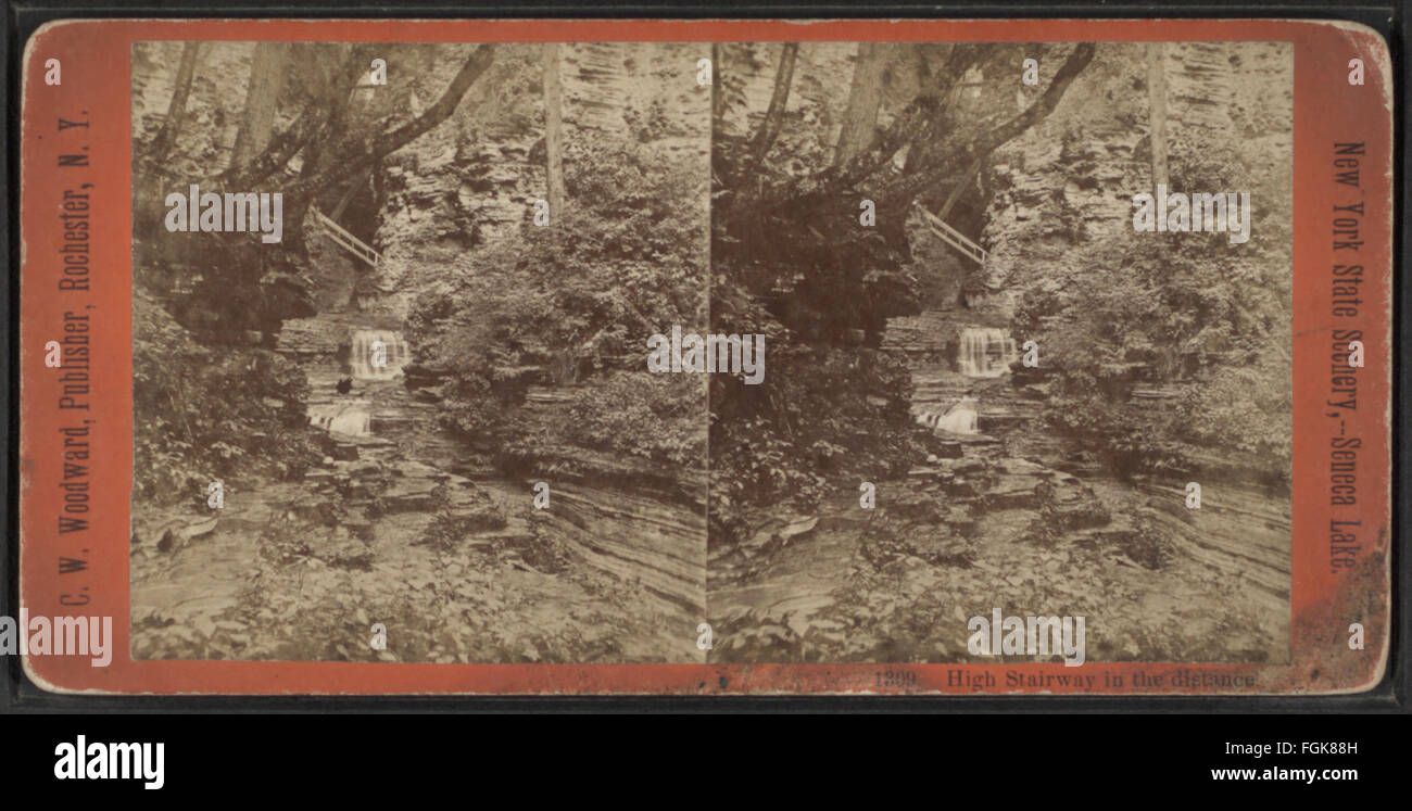 Diese stereoskopische Ansicht aus der Robert N. Dennis Kollektion zeigt eine hohe Treppe in der Ferne, die in Vintage-Fotografie aufgenommen wurde, um eine dreidimensionale Perspektive zu bieten. Stockfoto