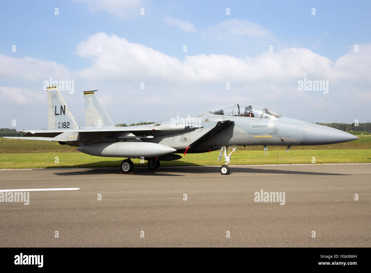 US Air Force f-15 Eagle Kampfjet aus RAF Lakenheath auf dem Rollfeld des Kleine Brogel Ai Stockfoto