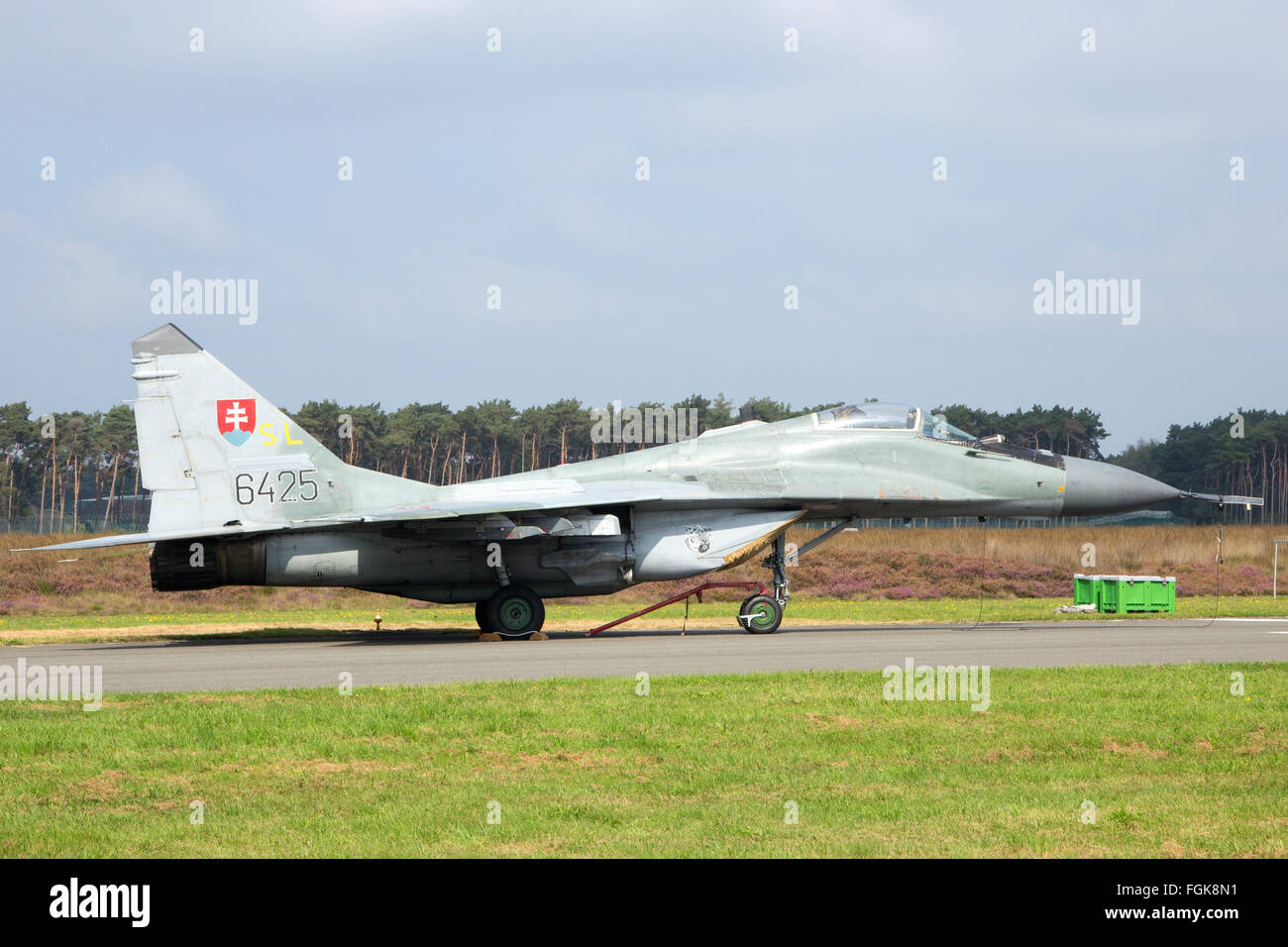 Slowakei Luftwaffe MiG-29 Kampfjet auf dem Rollfeld des Kleine Brogel Airbase. Stockfoto