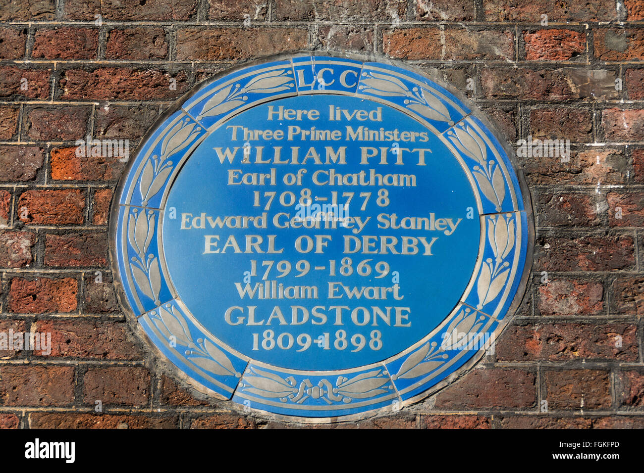 LCC blaue Plakette zum Gedenken an William Pitt, Earl of Chatham und William Ewart Gladstone Stockfoto