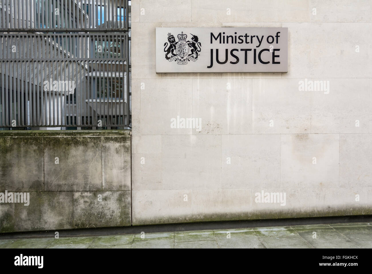 Zeichen außerhalb des Justizministeriums UK in Petty France, London, UK Stockfoto