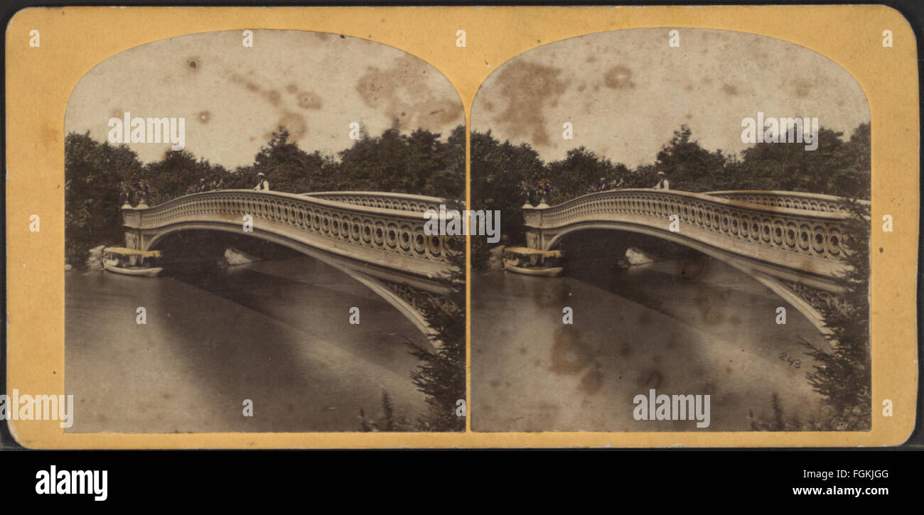 Bogenbrücke, Central Park, von Chase, W. M. (William M.), ca. 1818-1901 Stockfoto