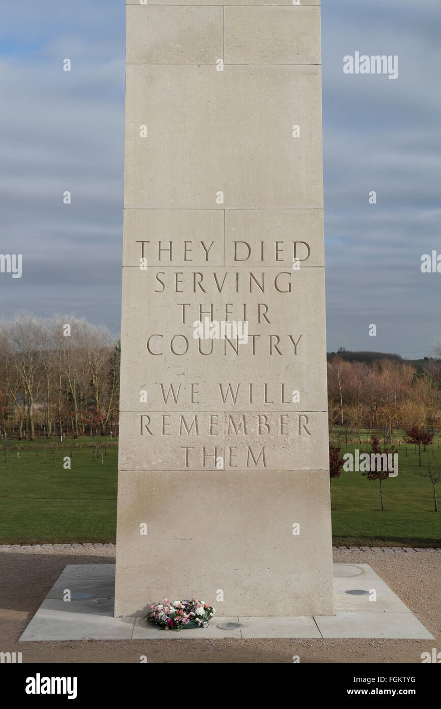 Die steinernen Nadel im Armed Forces Memorial, National Memorial Arboretum, Alrewas, Staffordshire, UK. Stockfoto