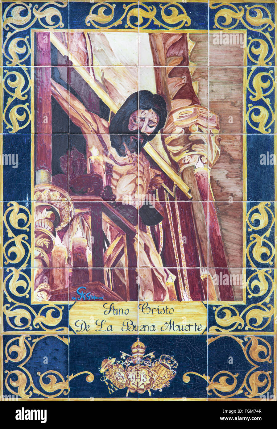 CORDOBA, Spanien - 26. Mai 2015: Die Keramik Jesus am Kreuz, vom Künstler Blanca Augilar Garcia aus dem Jahr 1994. Stockfoto