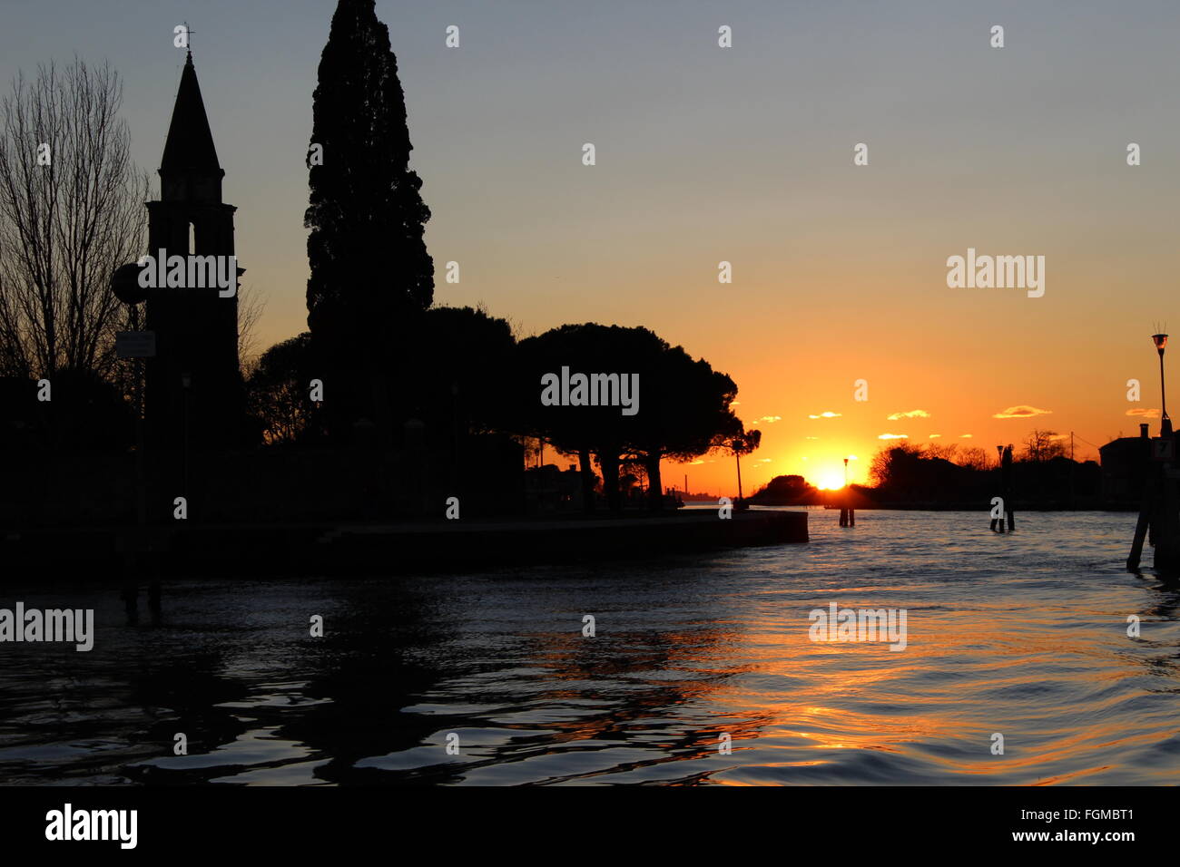 Sonnenuntergang zu reflektieren, auf dem Kanal, Venedig, Italien Stockfoto