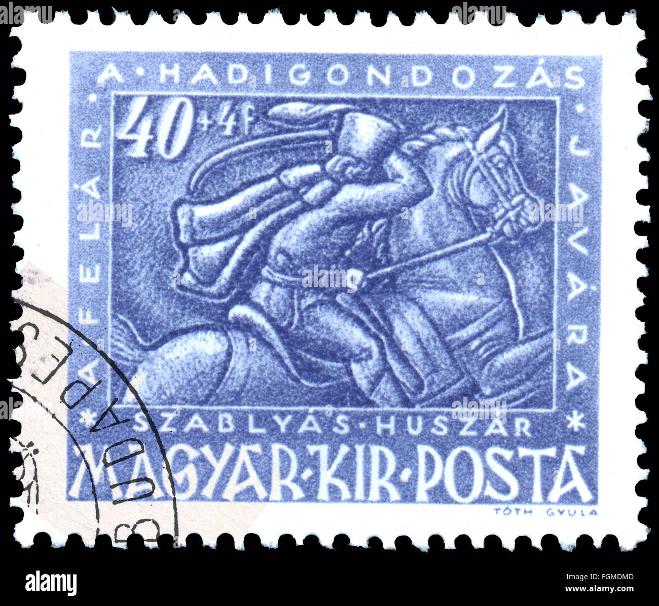 BUDAPEST, Ungarn - 3. Februar 2016: eine Briefmarke gedruckt von Ungarn, zeigt Galant zu Pferd, ca. 1943 Stockfoto