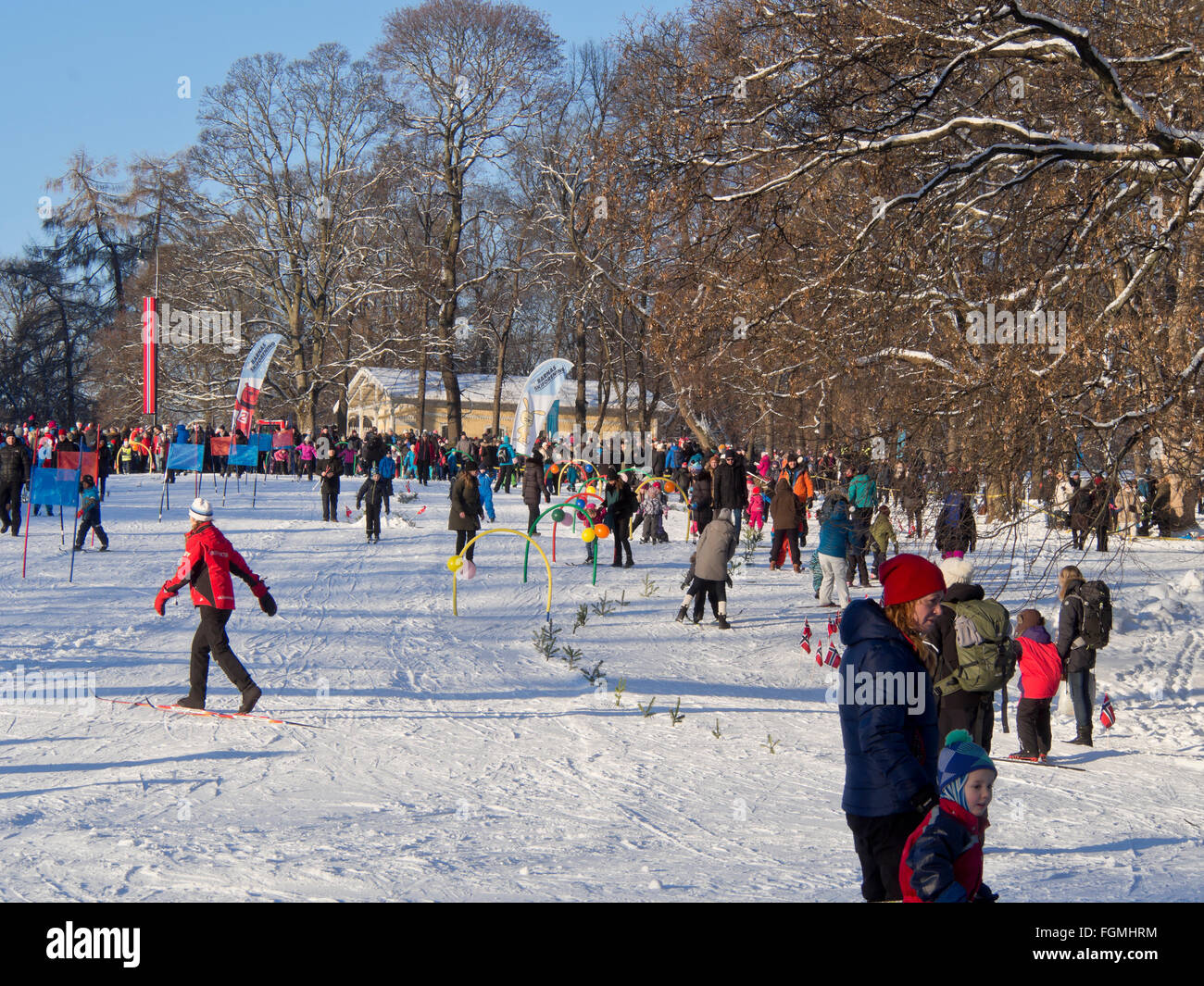 Königlicher Palast-Park in Oslo Norwegen die Szene der Familie Winterspiele König Kirchen 25 Jahre auf dem Thron in 2016 feiern Stockfoto