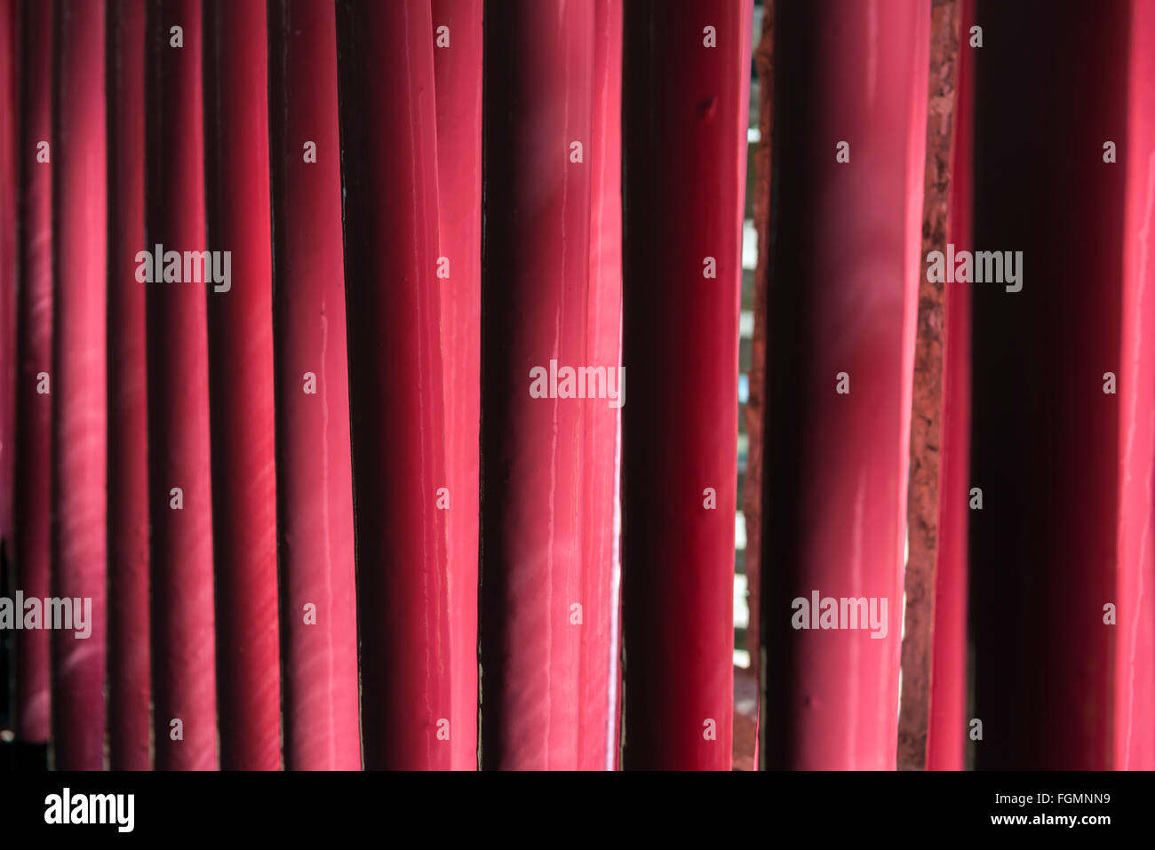 Gummiband-Produktion. Bilu Kyun, Birma Stockfoto
