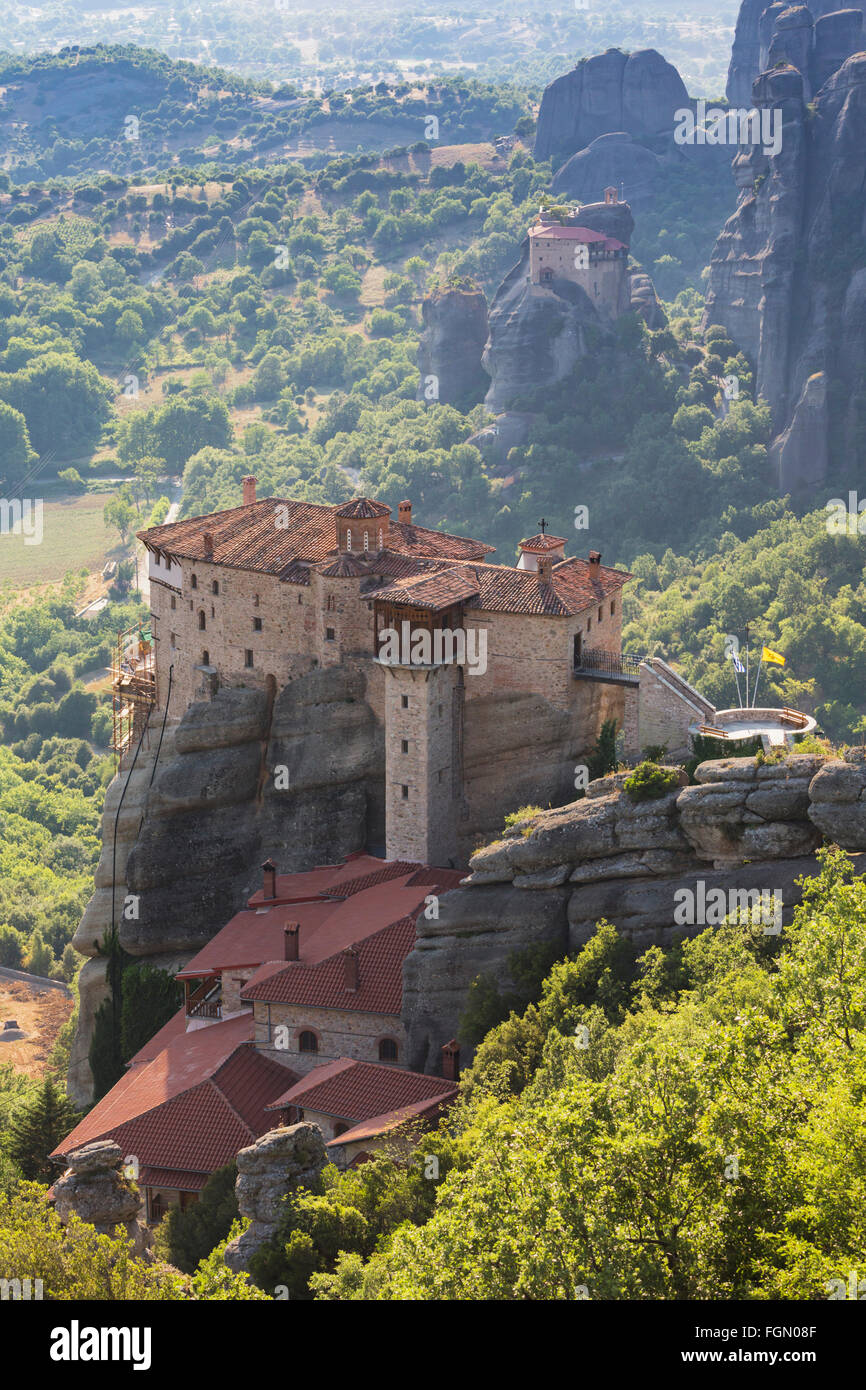 Meteora, Thessalien, Griechenland.  Das heilige Kloster Rousanou, wurde im 16. Jahrhundert gegründet. Stockfoto