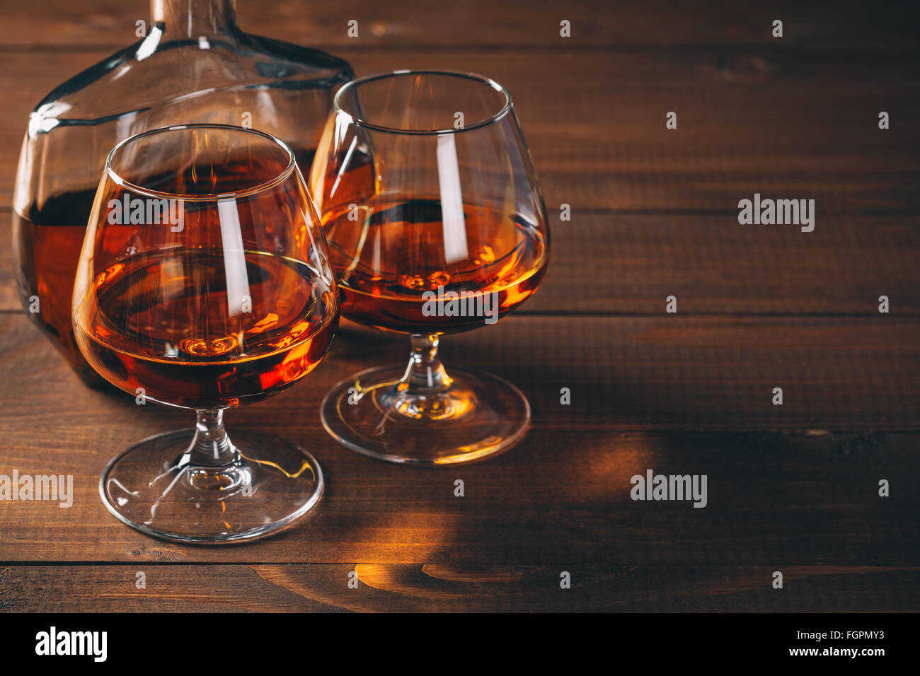 Alkohol-Hintergrund bar Flasche Bourbon Weinbrand Stockfoto