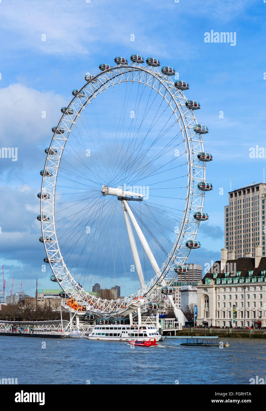 Das London Eye am Südufer der Themse, London, England, UK Stockfoto