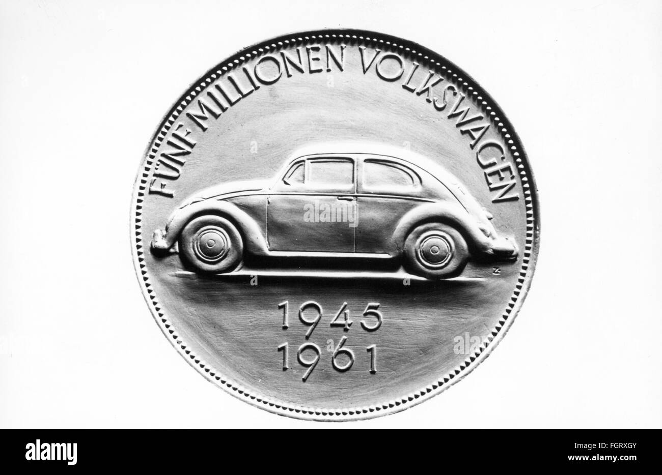 Transport / Transport, Auto, Fahrzeugvarianten, Volkswagen, VW Käfer, Gedenkmünze anlässlich 5 Millionen produzierter Fahrzeuge, 1961, Zusatzrechte-Abfergungen-nicht vorhanden Stockfoto