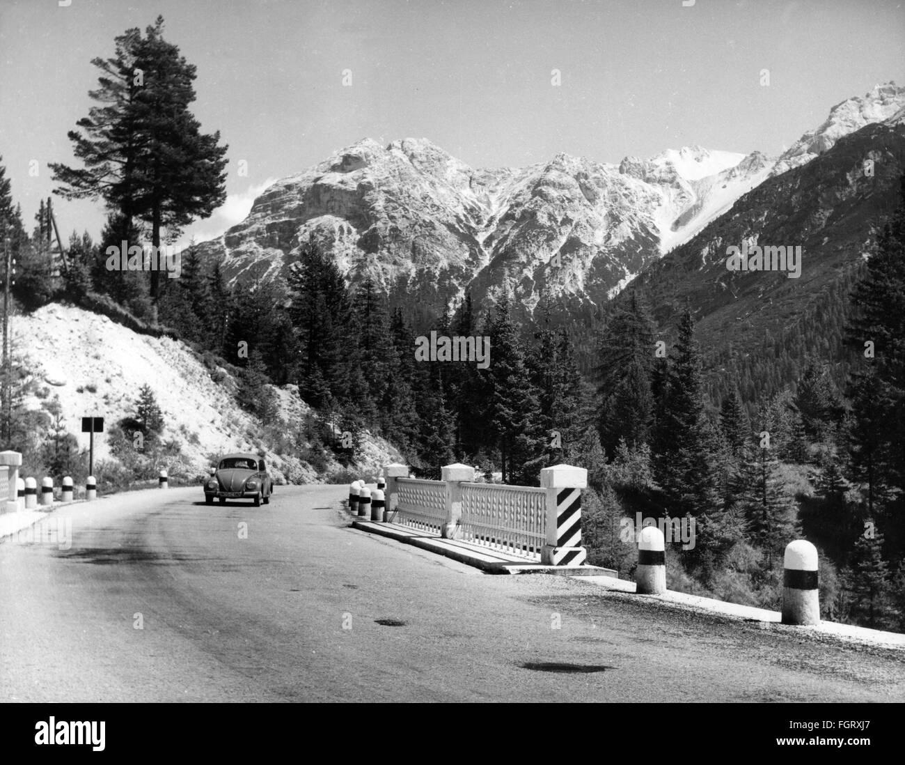 Geographie / Reisen, Italien, Verkehr / Transport, Strasse, Bergstraßen, in der Nähe von Cortina d'Ampezzo, um 1960, Zusatzrechte-Clearences-nicht vorhanden Stockfoto