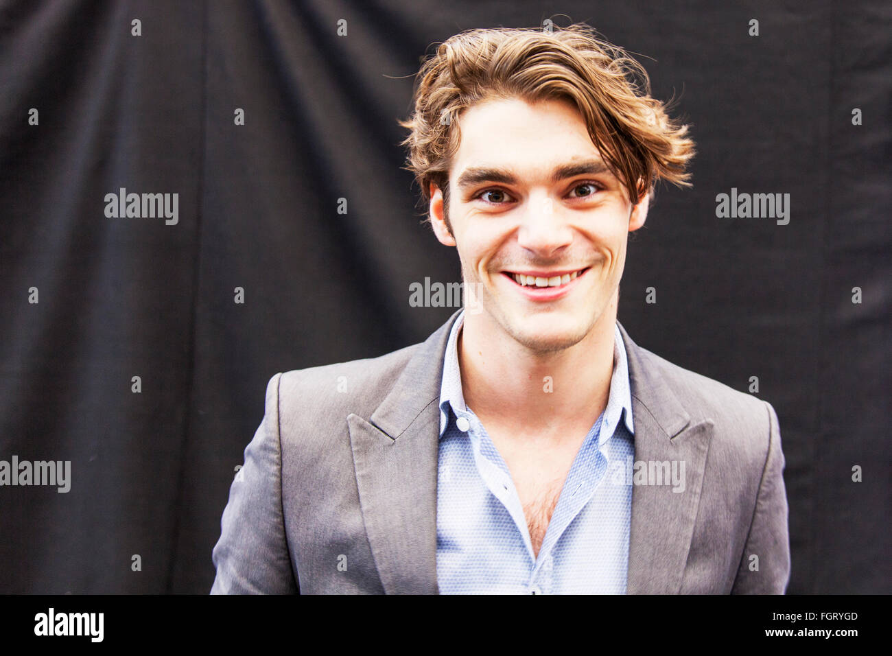 RJ Mitte brechen schlechte Schauspieler TV star Walt Junior in London, Vereinigtes Königreich. 21. Februar 2016. Walking Dead Convention Walker Stalker Con Stockfoto