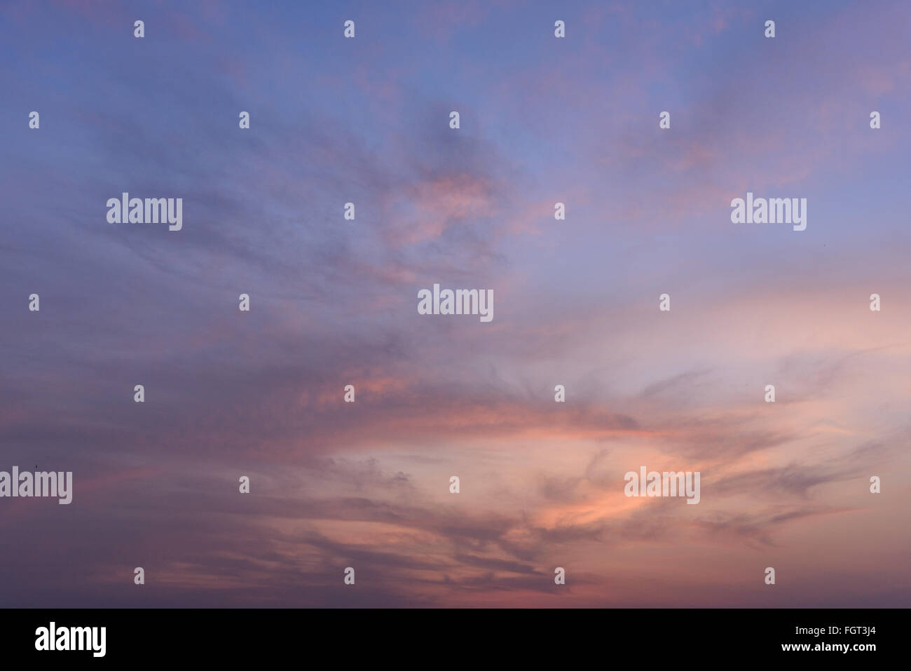 hellen Sonnenuntergang Himmelshintergrund Stockfoto