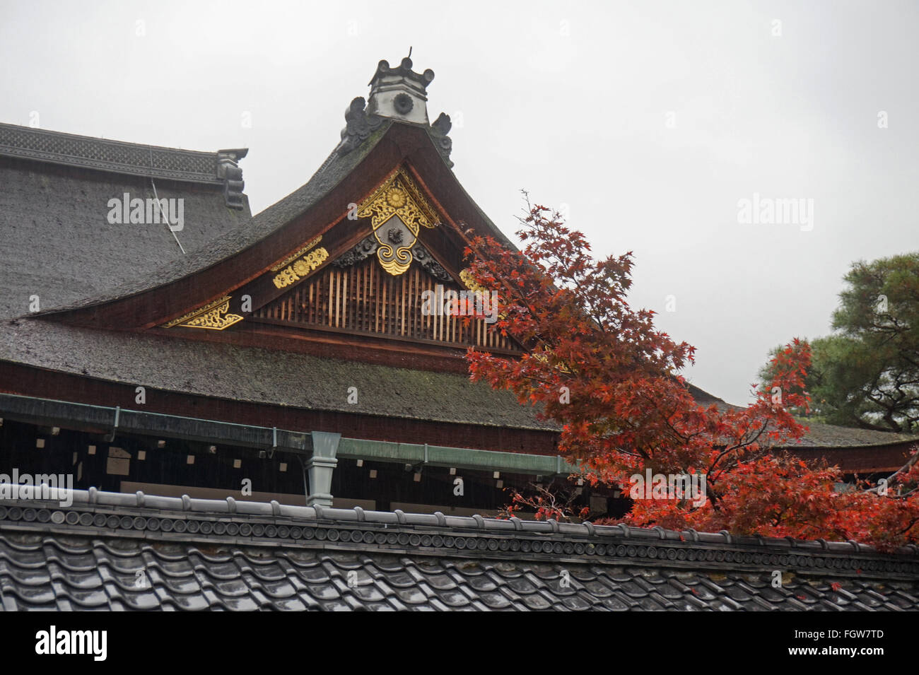 Das Dach eines Gebäudes in den Kaiserpalast Kyōto Stockfoto