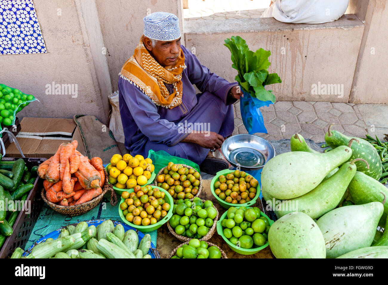 Obst- und Gemüsemarkt in Nizwa Souk, Nizwa, Ad Dakhiliyah Region, Oman Stockfoto