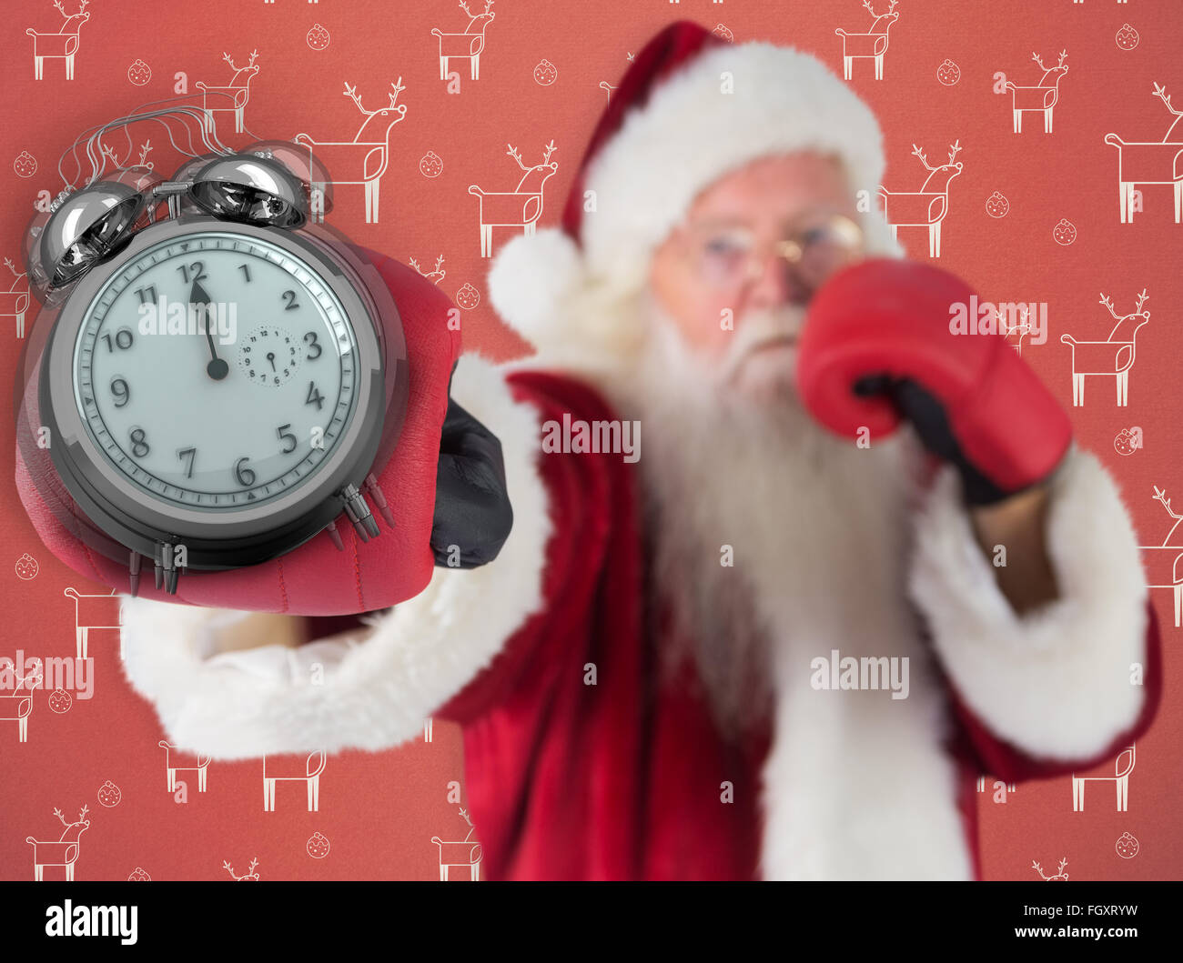 Zusammengesetztes Bild von Santa Claus Schläge mit der rechten Stockfoto