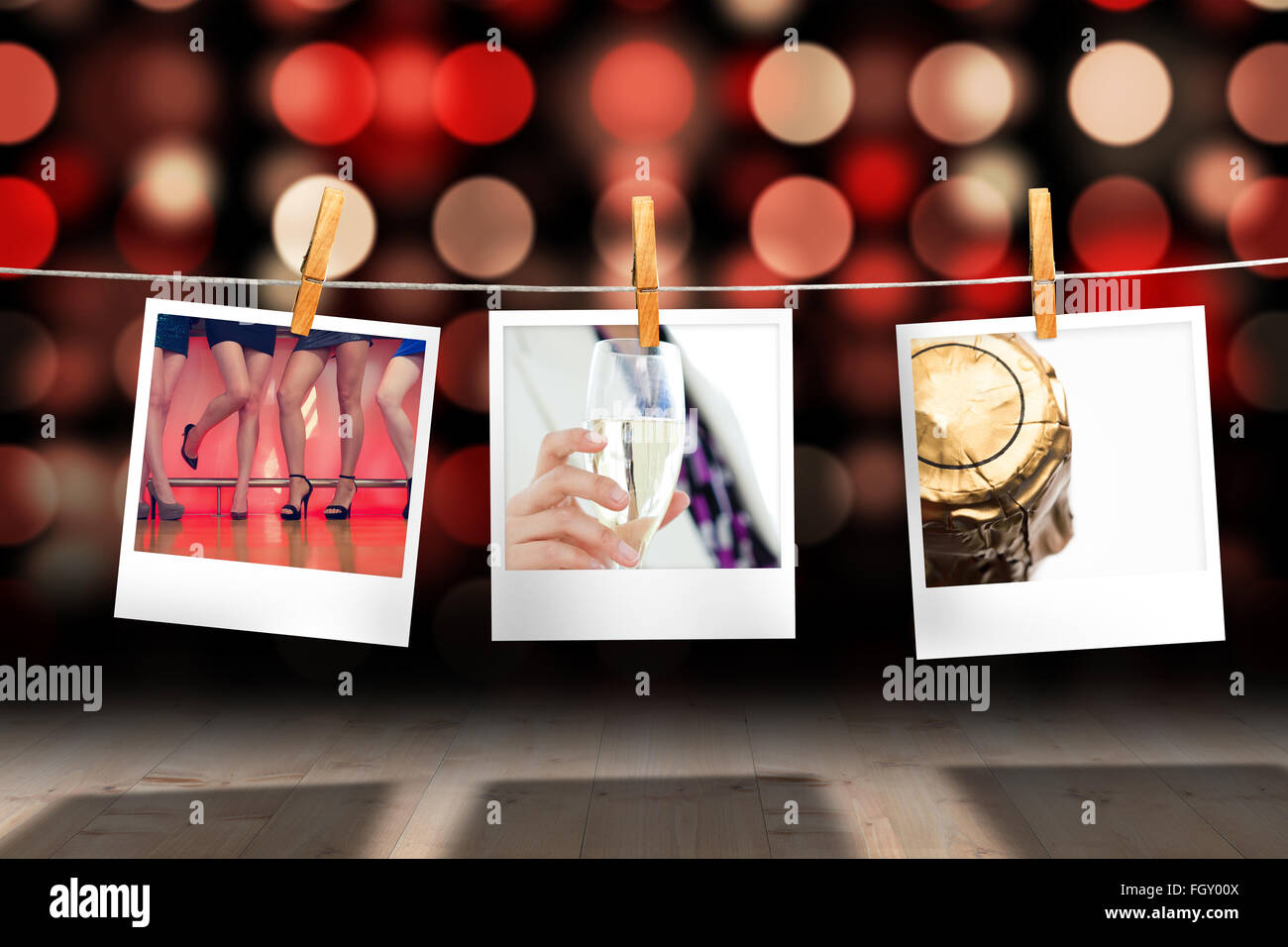 Zusammengesetztes Bild der Geschäftsfrau hält ein Glas Stockfoto