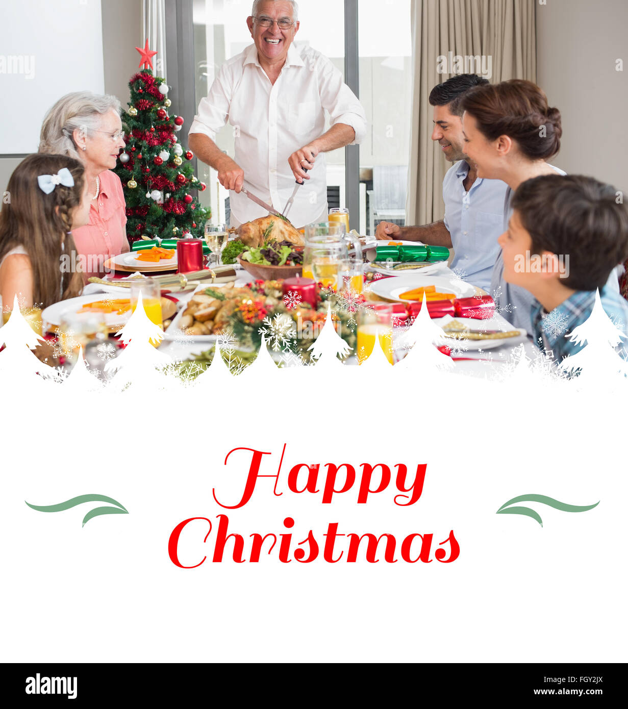 Zusammengesetztes Bild der Großfamilie am Esstisch für Weihnachtsessen im Haus Stockfoto