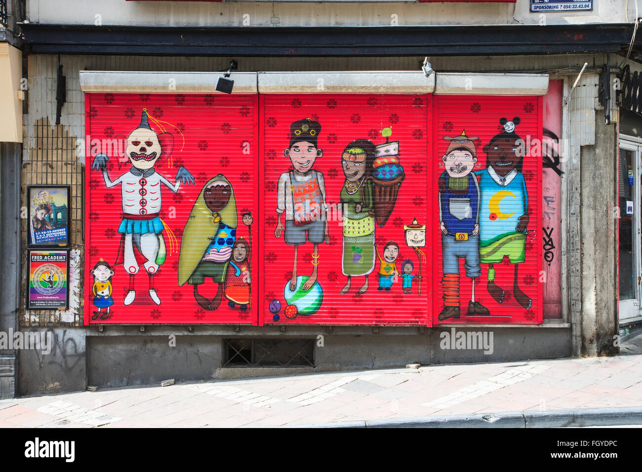 vordere Graffiti Malerei Dekoration Fensterläden Shop Stockfoto