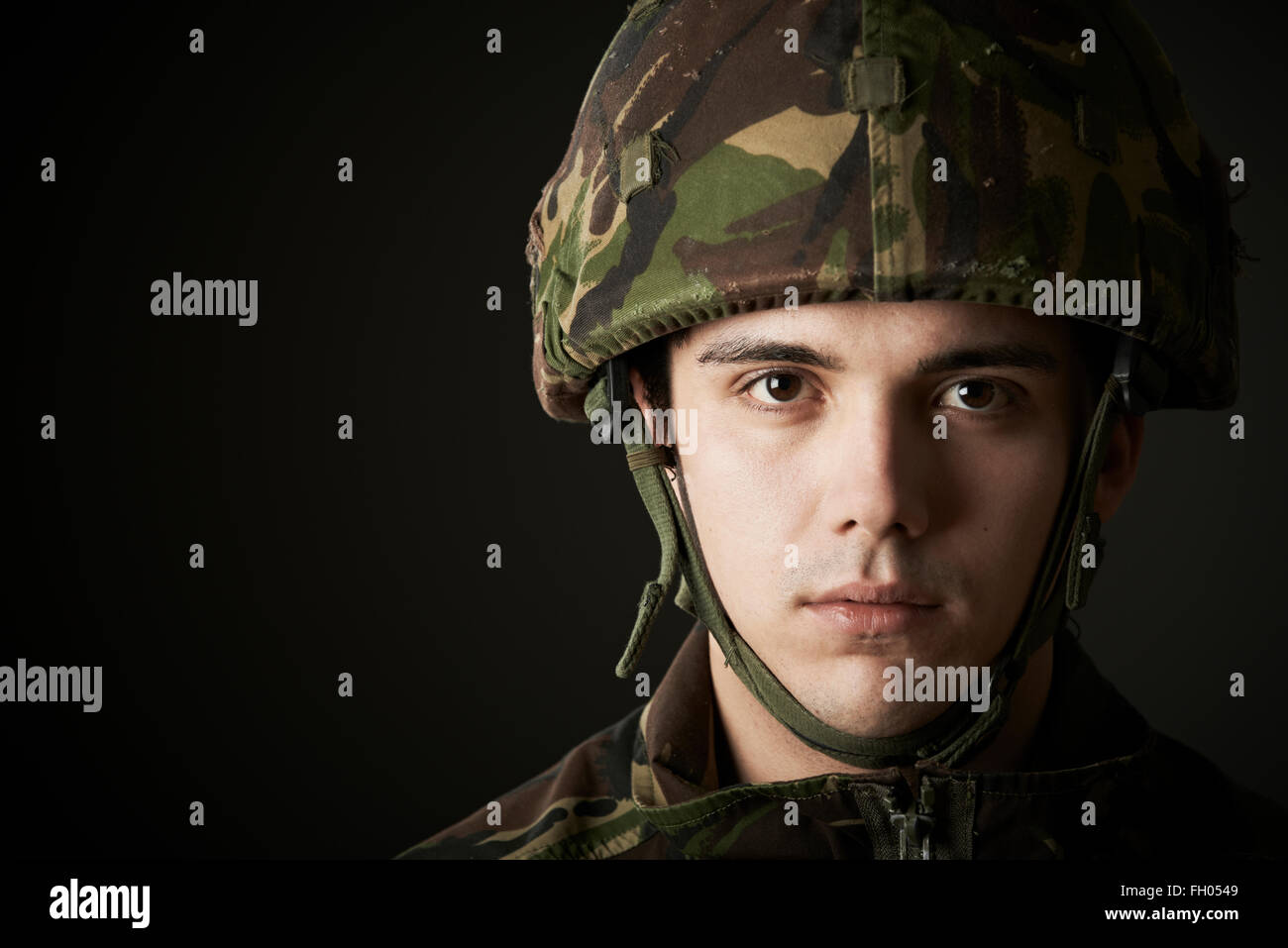 Studioportrait eines Soldaten In Uniform Stockfoto