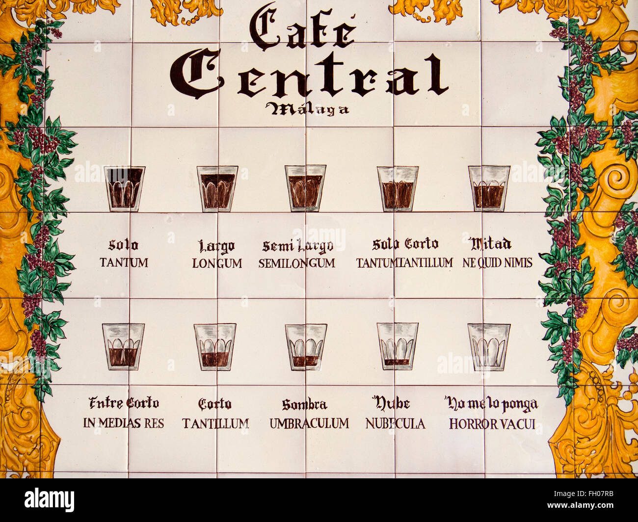 Verschiedene Möglichkeiten, um einen Kaffee Cafe Central, Malaga Costa del Sol Andalusien Südspanien haben Stockfoto