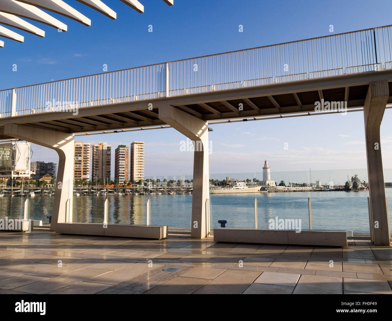 Malaga muelle uno Fotos und Bildmaterial in hoher Auflösung Alamy