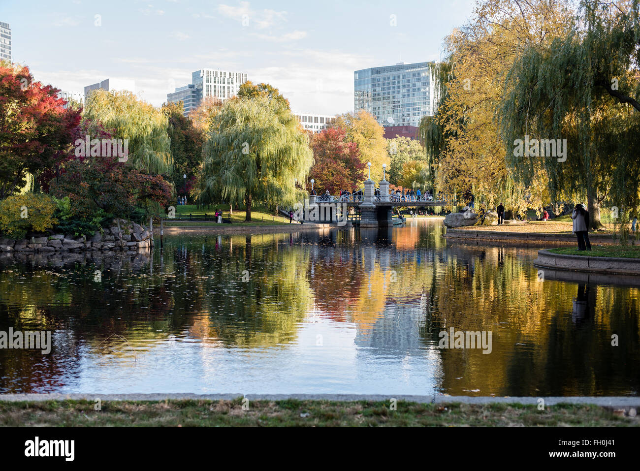 Der Boston Public Garden im Herbst Stockfoto