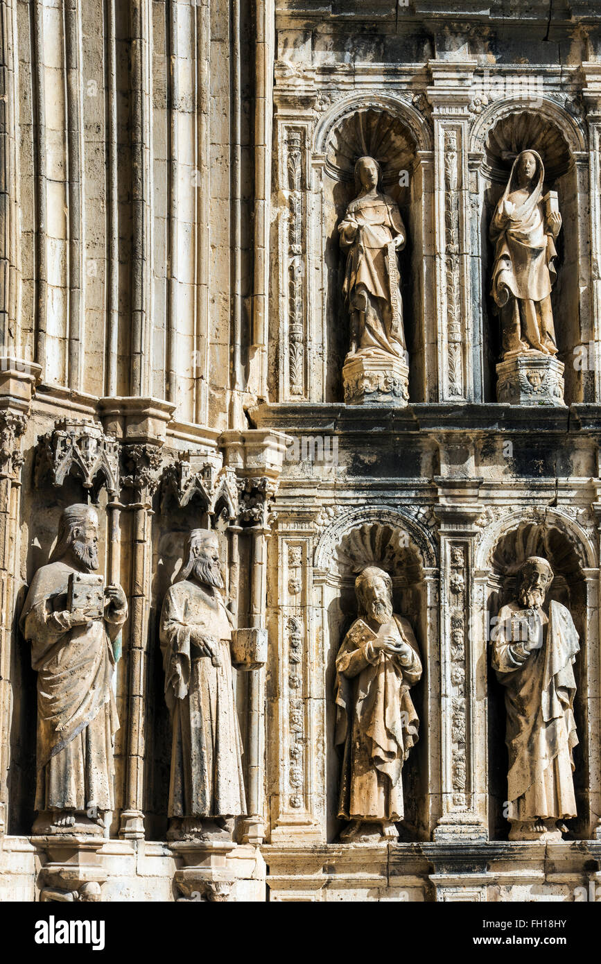 Tür vom 14. Jahrhundert gotische Basilica de Santa Maria la Mayor, Morella, Comunidad Valenciana, Spanien Stockfoto