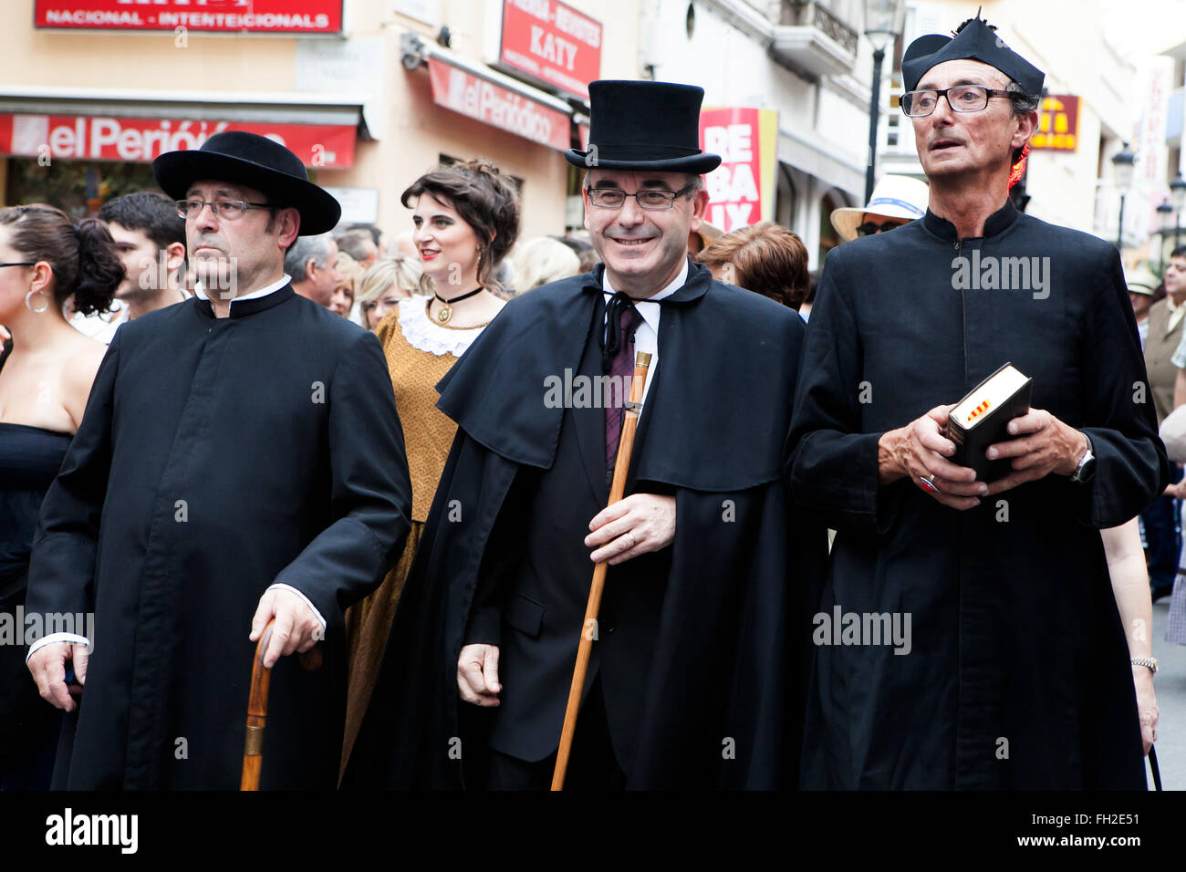 Blanes, Spanien – 4. Juli: In der berühmten Karneval, Charaktere und Gruppen im Rhythmus des Schlagzeugs. 4. Juli 2014, Blanes, Spanien Stockfoto