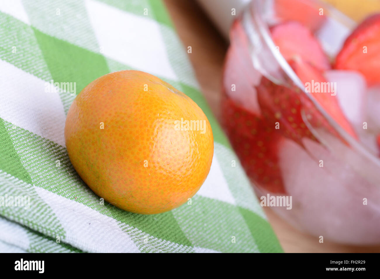 Mandarin und Erdbeerscheiben als Health Food Konzept Stockfoto