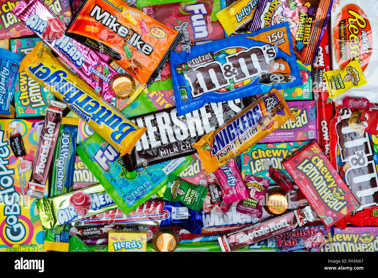 Bunt sortiert Kinder Retro-amerikanische Süßigkeiten und Bonbons Stockfoto