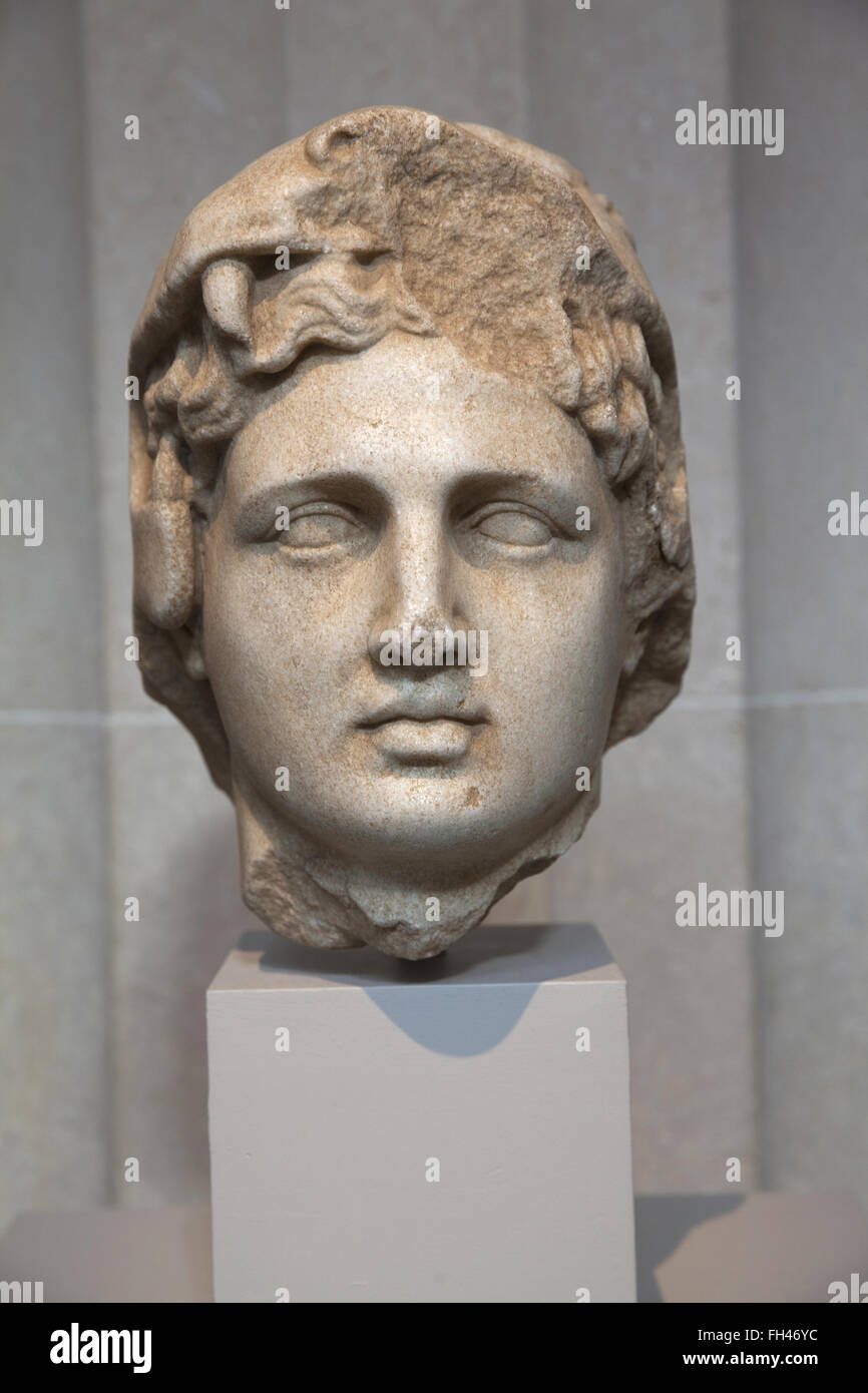 Marmor-Kopf von Alexander dem großen als junge Herakles. Es spielt auf seine Abstammung aus dem mythischen Helden.   Griechischen, hellenistischen, späten 4. - 3. Jh. v. Chr.  Metropolitan Museum of Art, New York City. Stockfoto