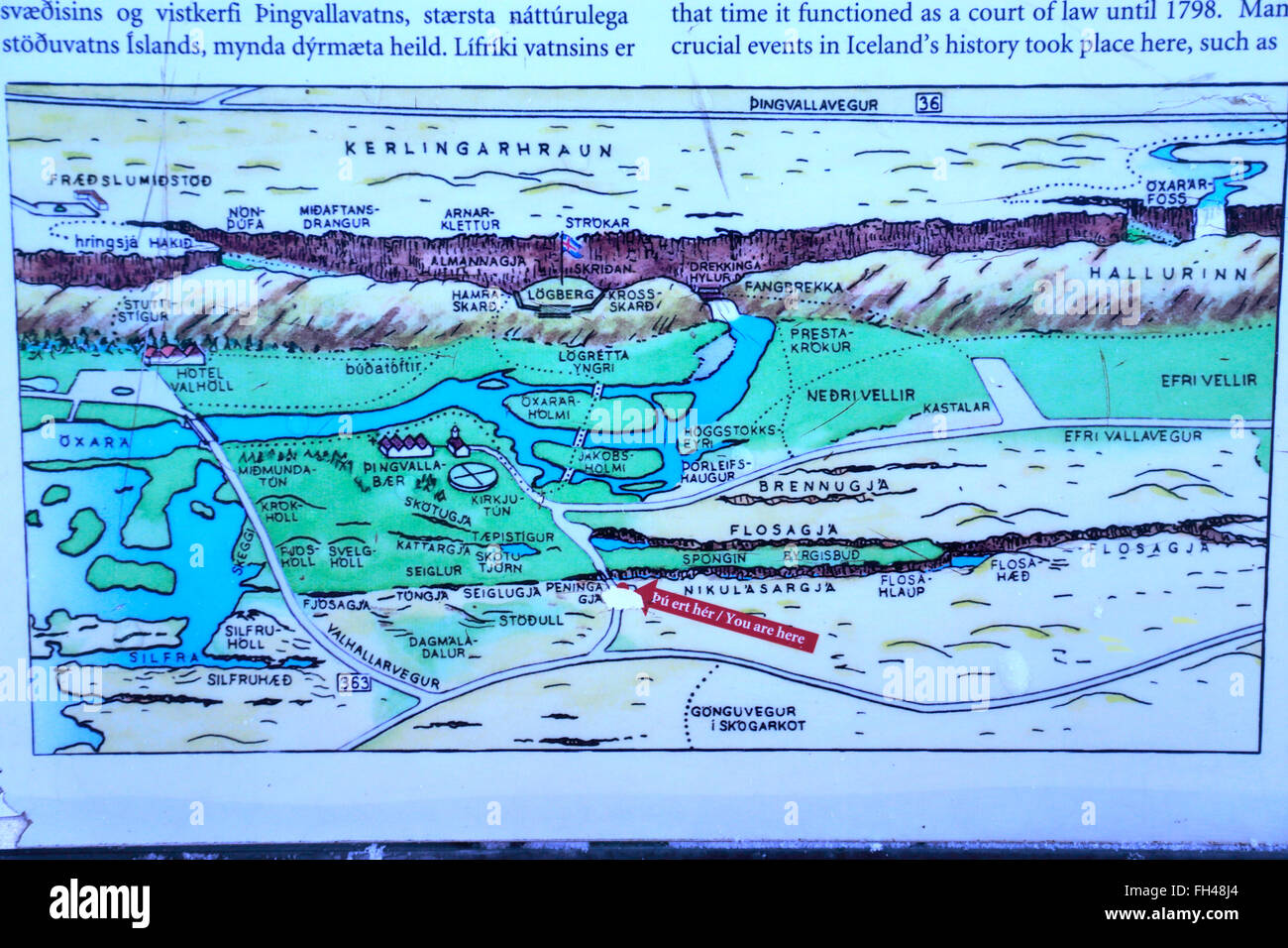 Winterschnee, Tourist-Informationsschilder, Europa, Süd-West-Island, Pingvellir Nationalpark, UNESCO-Weltkulturerbe. Stockfoto