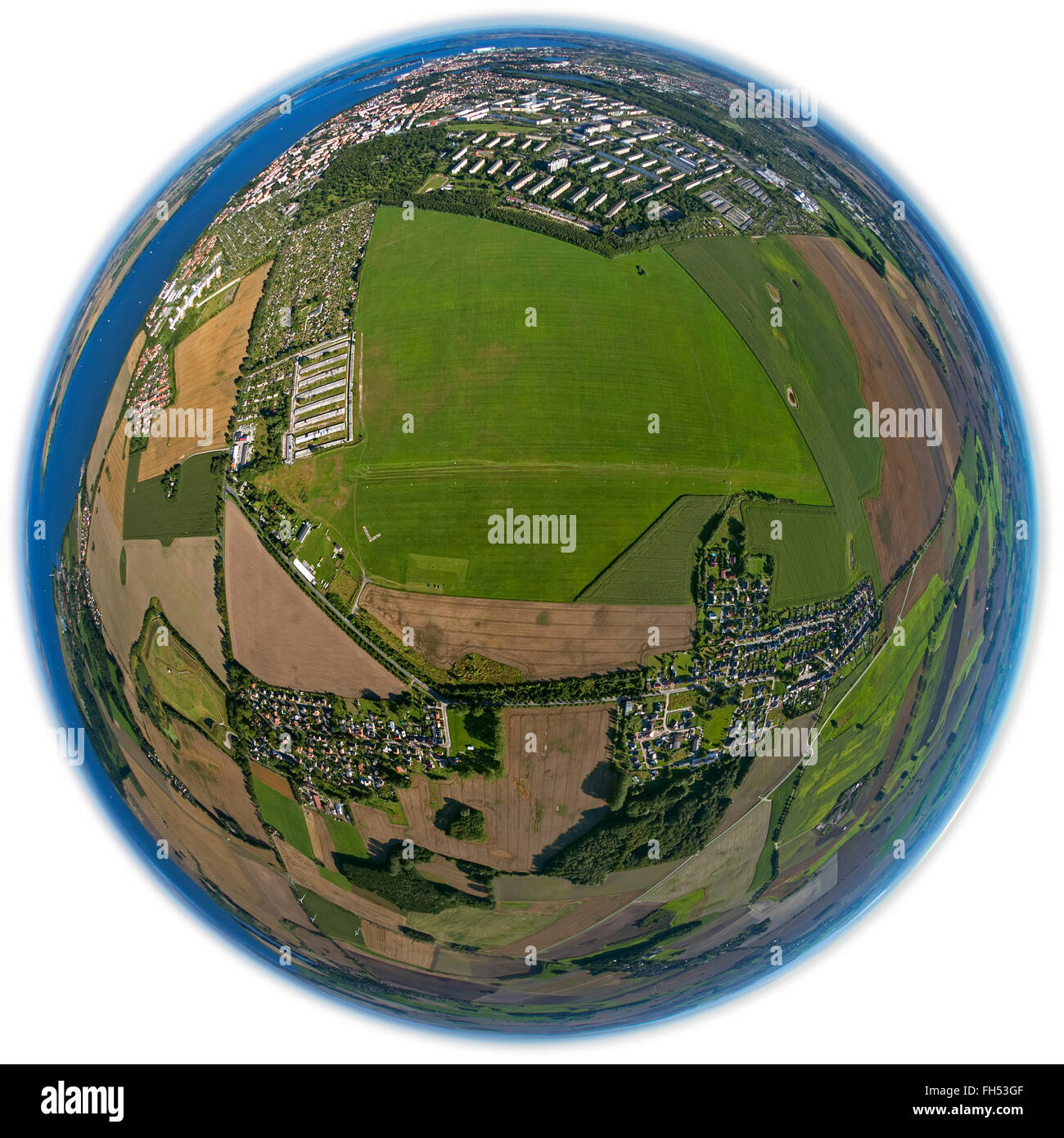 Antenne zu sehen, Flugplatz Stralsund, Air Sport Club Volkswerft Stralsund, Rasen Landebahn, Kramerhof, Ostsee, Mecklenburg Stockfoto