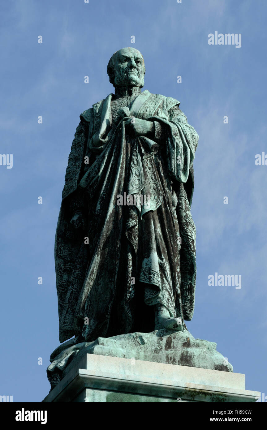 Statue von William Gladstone auf dem Gelände des Gladstones Bibliothek in Hawarden North Wales UK Stockfoto