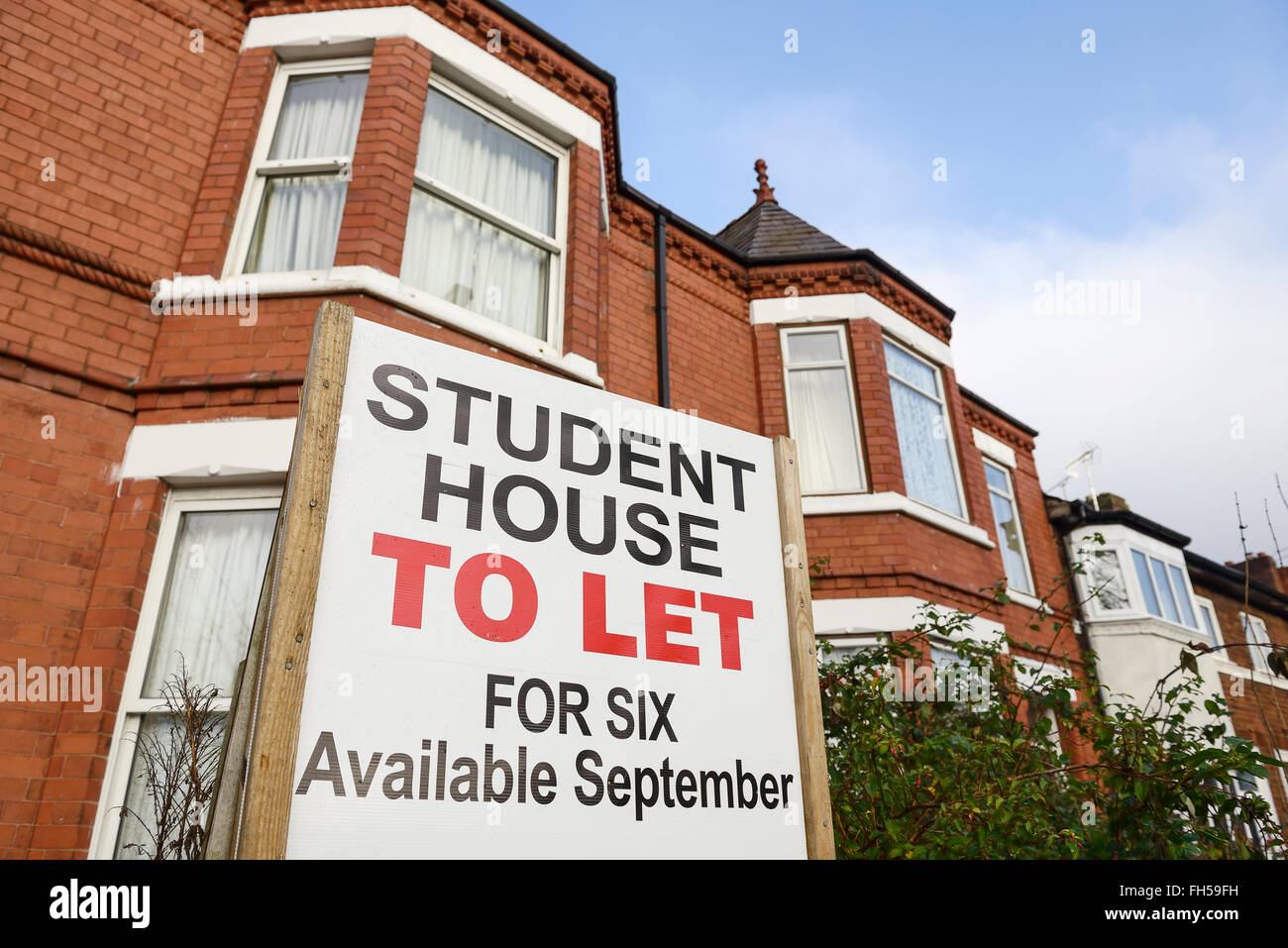 Student House, lassen Sie Zeichen vor einem Haus Stockfoto