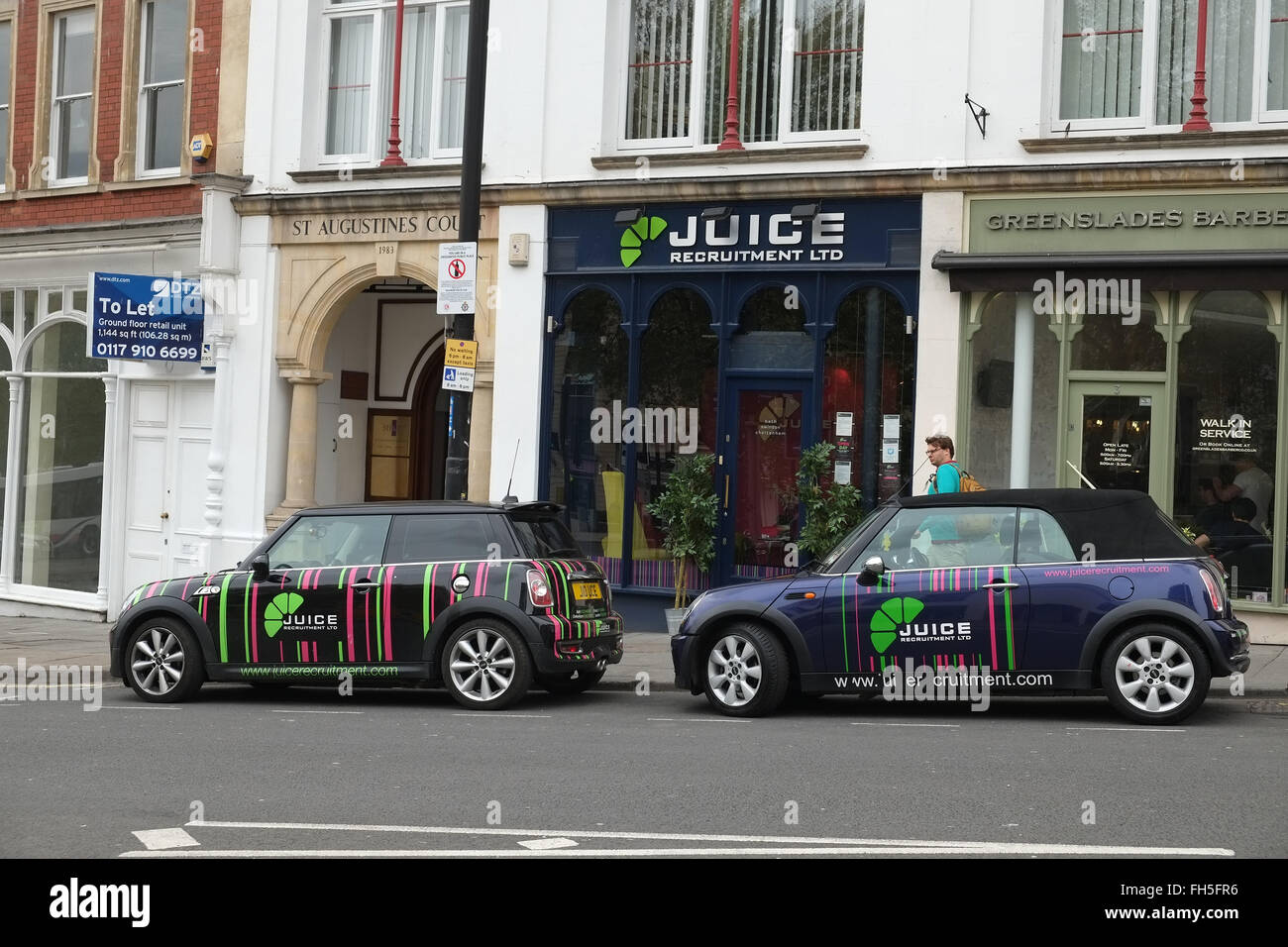 BMW Mini dekoriert, von den Saft-Vermittlungsagentur in Bristol verwendet. Mai 2015 Stockfoto