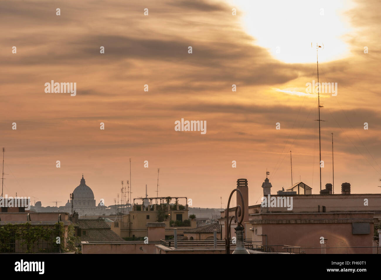 Sonnenuntergang in Rom. St.-Petri Ansicht Stockfoto