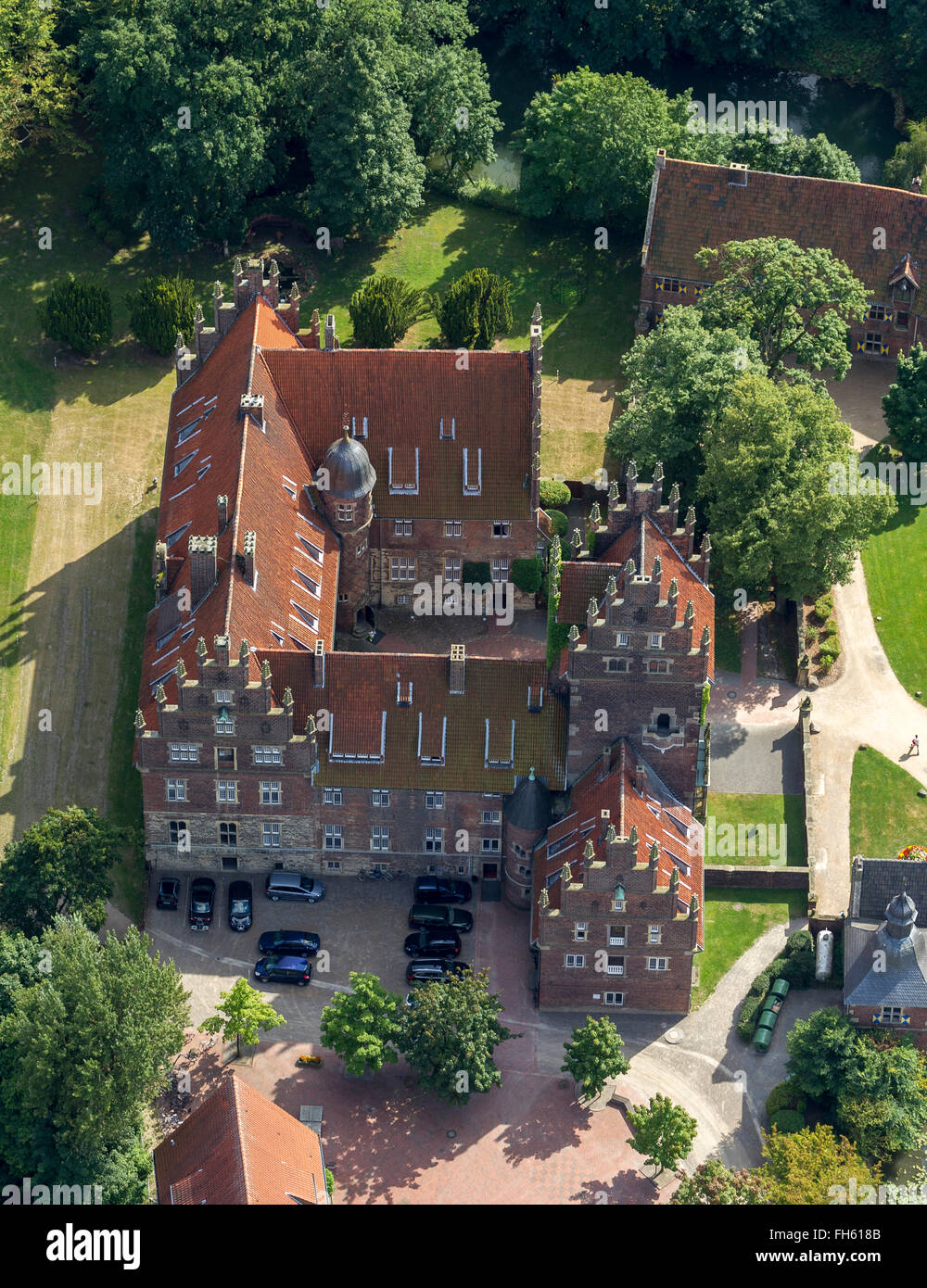 Luftbild Internat Schloss Heessen Land Hostel Hamm Ruhrgebiet Nord Rhein Westfalen Deutschland Europa Antenne Stockfotografie Alamy