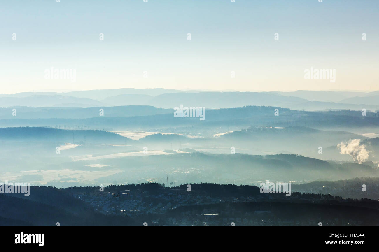 Blick vom Ense im Winter morgens Nebel, Neheim-Hüsten, Arnsberg, Sauerland, North Rhine-Westphalia, Germany Stockfoto