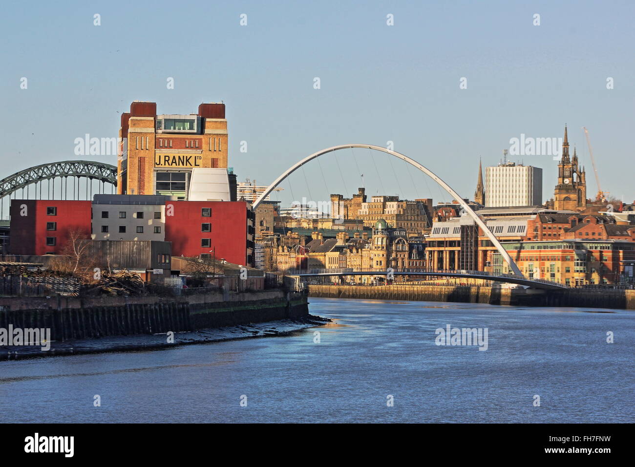 Fluß Tyne Newcastle Gateshead Millennium Bridge, Tyne Bridge, baltischen Getreidemühle, Rang, Zentrum für zeitgenössische Kunst Stockfoto