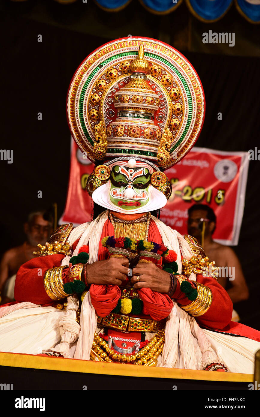 Kathakali ist eine stilisierte klassischen indischen Tanzdrama bekannt für attraktive Make-up von Zeichen Stockfoto