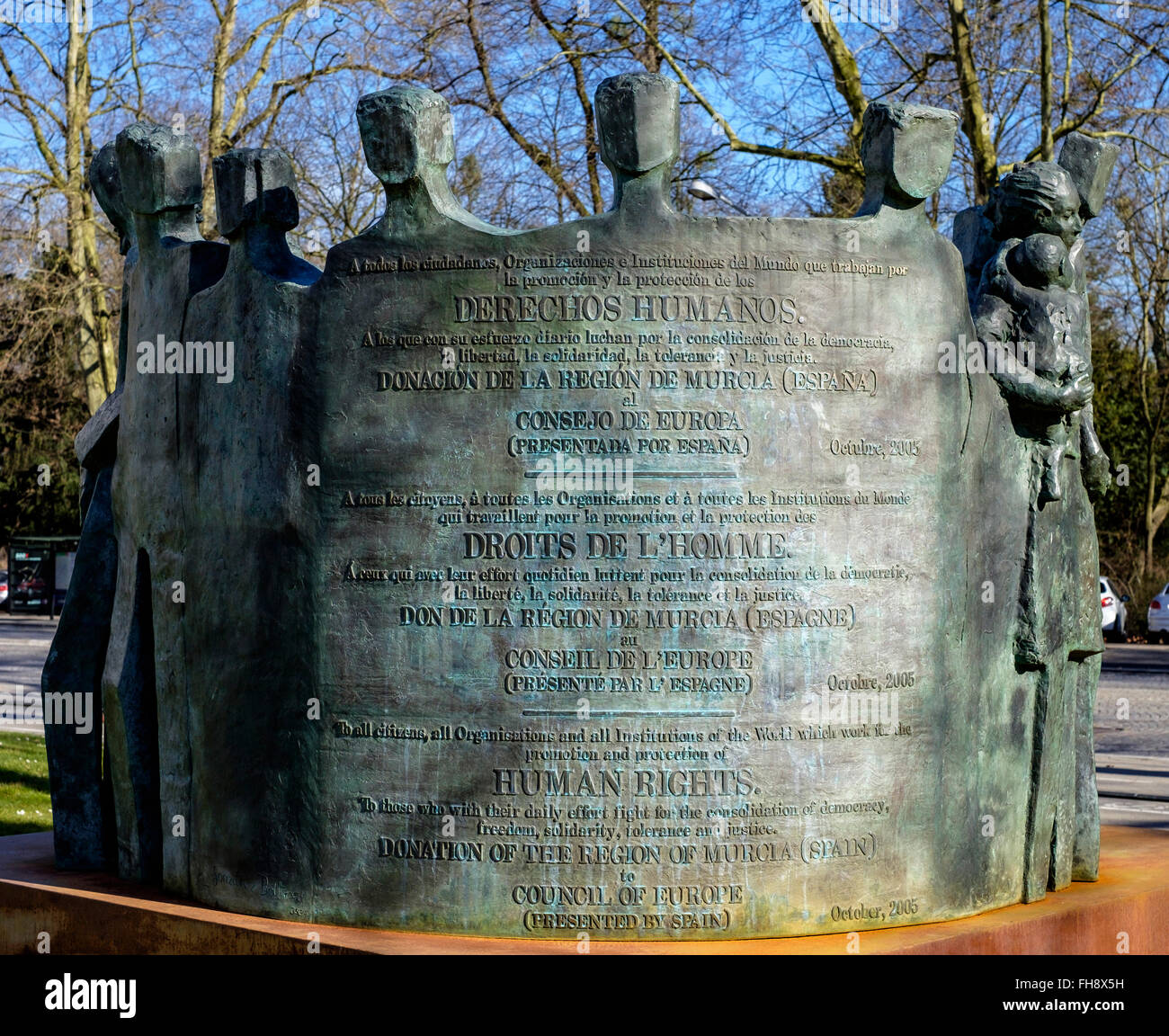 Menschenrechte Denkmal von Bildhauer Mariano Gonzalez Beltran vor dem Europarat, Straßburg, Elsass, Frankreich, Europa Stockfoto