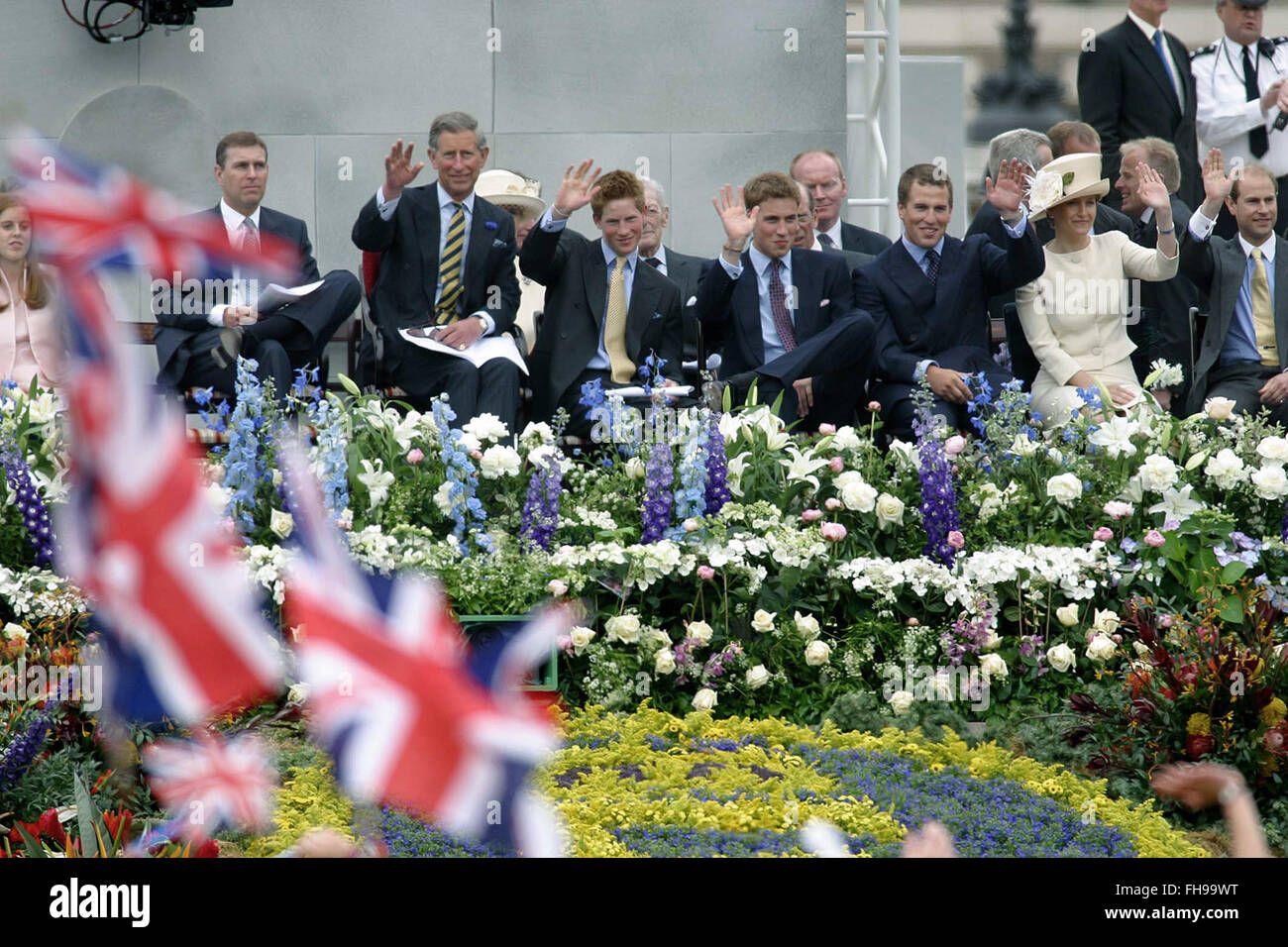 Prinzen Andrew, Charles, William und Harry mit Peter Phillips, die Gräfin von Wessex und Prinz 