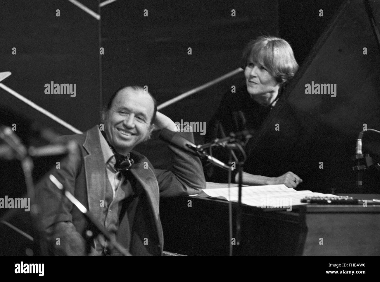 Bob Dorough während einer Sitzung am Weinberg Theater in New York City, die Barbara Lea am Gesang vorgestellt. Einige der Tracks aus dieser Sitzung wurden in ihrer Hoagy Kinder Alben veröffentlicht. Diese Session war 22. Januar 1984. Stockfoto