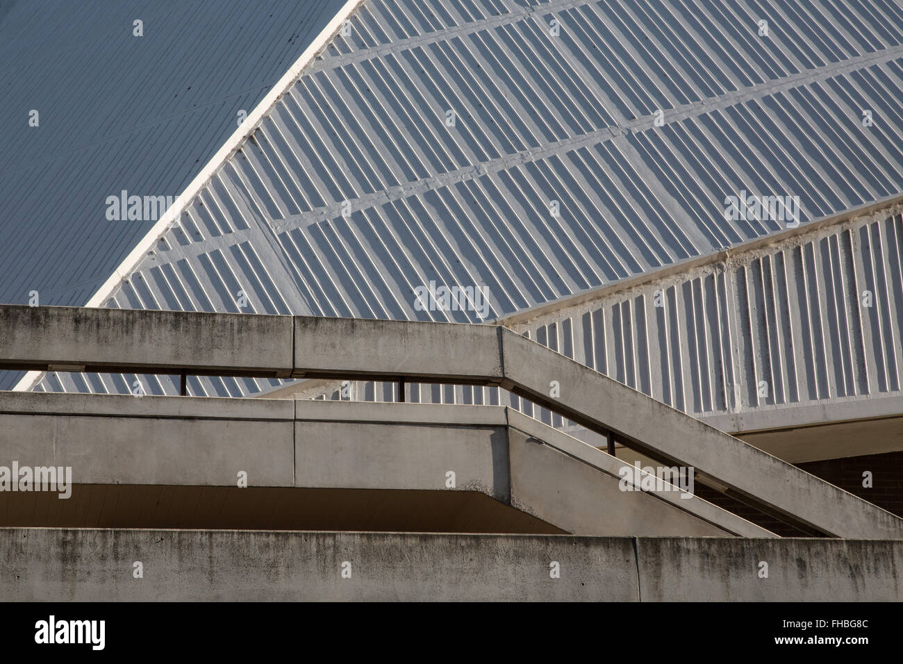 Details der modernen Betonarchitektur, wellige Dachhaut und Geländer, Adelaide Festival Centre Stockfoto