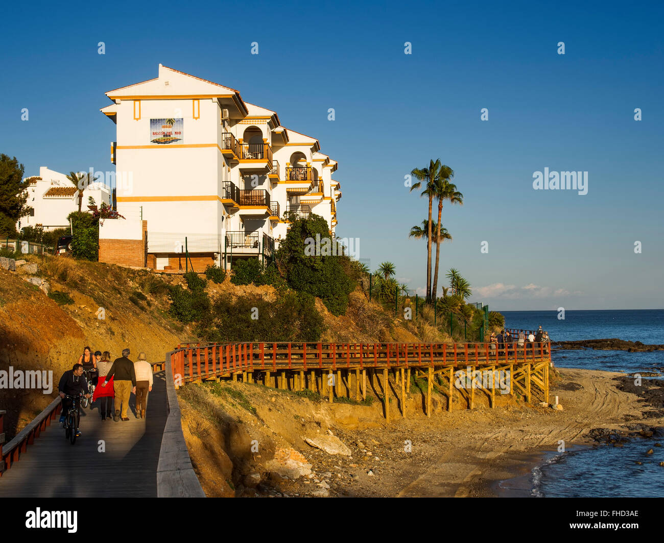 Senda Litoral, Weg Holzsteg Pfad, Mijas. Provinz Malaga Costa del Sol Andalusien Südspanien Stockfoto